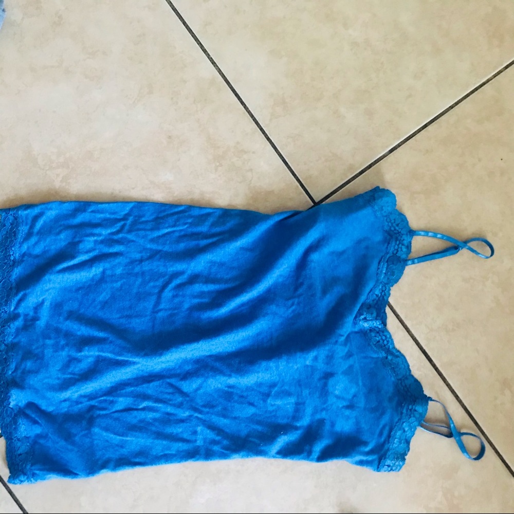 Clothes - Picture 6 of 15